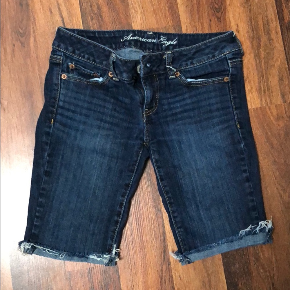 Size 4 American eagle capris!